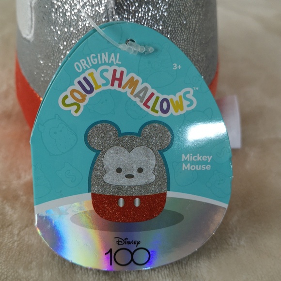 Squishmallow 5 inches Mickey Mouse Disney 100th anniversary, red and siver - Picture 7 of 7